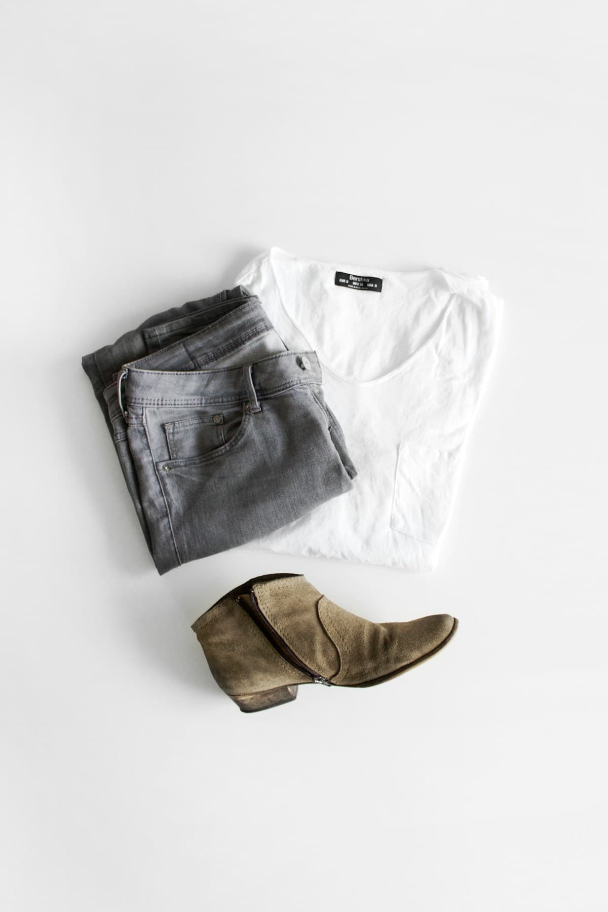 Kapsül Gardırop (Capsule Wardrobe) Nasıl Oluşturulur?